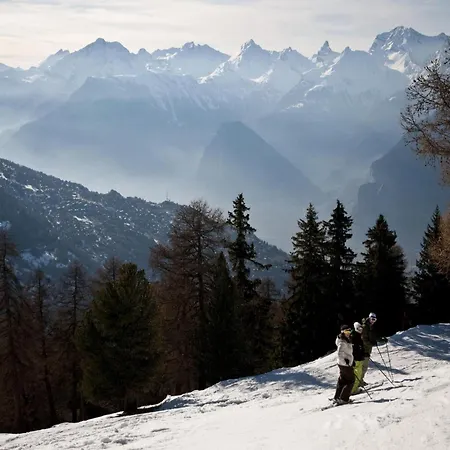 Flat In With Ski-in Ski-out Access شقة