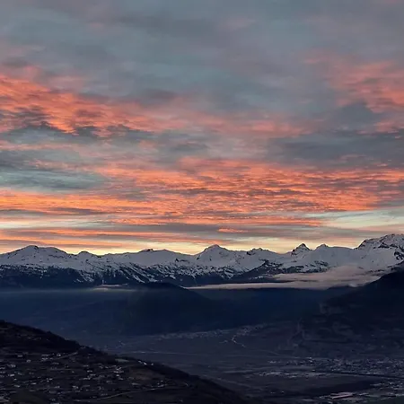 Flat In With Ski-in Ski-out Access * فييسوناز