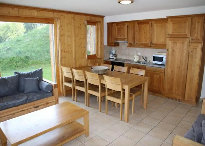 Flat In With Ski-in Ski-out Access Apartmán *