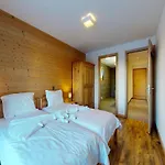 Διαμέρισμα Flat In With Ski-in Ski-out Access *