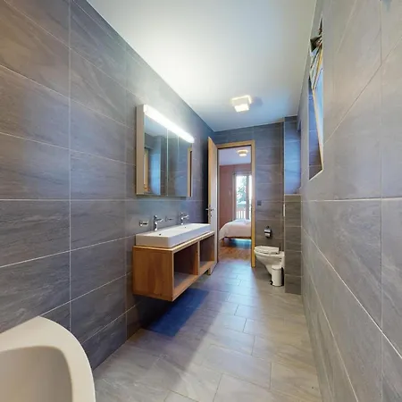 Flat In With Ski-in Ski-out Access *